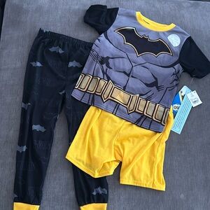 Batman Pajama Set Boys 3pcs XS (4/5) NWT